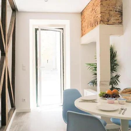 아파트 Liberdade Stylish With Balcony