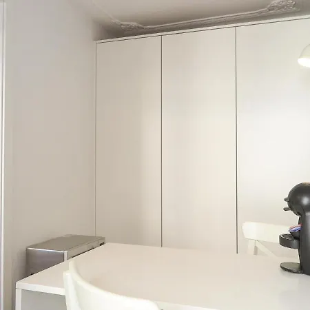 Liberdade Stylish With Balcony 아파트 *