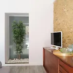 Liberdade Stylish With Balcony Appartamento